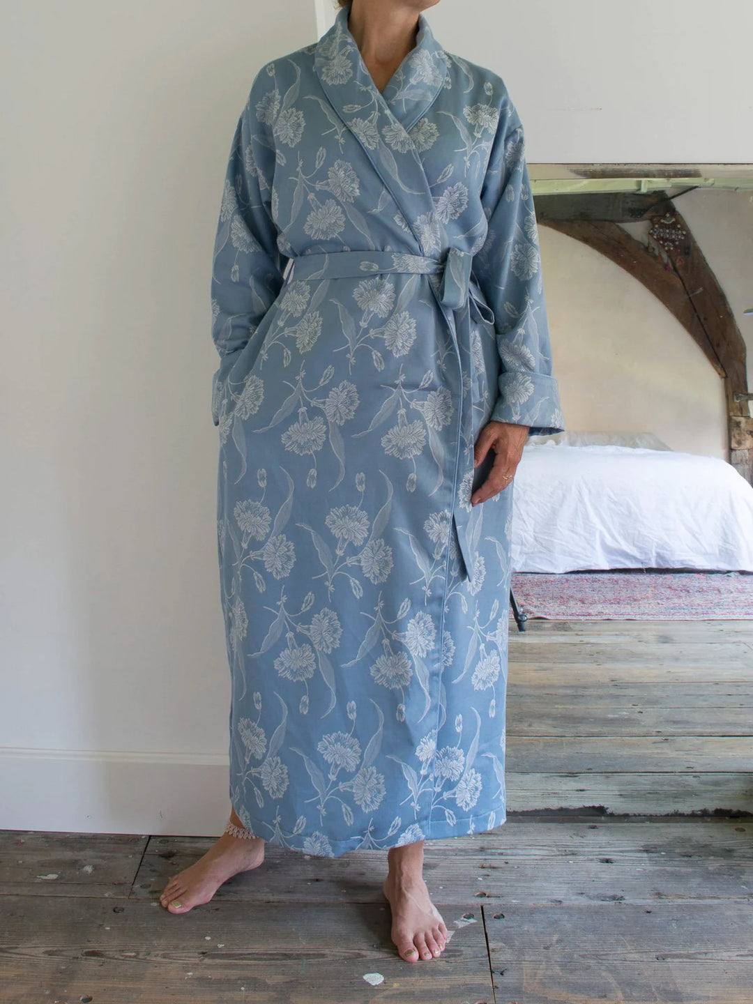 Elegant Dressing Gown Gray-Blue With Silver-Gray